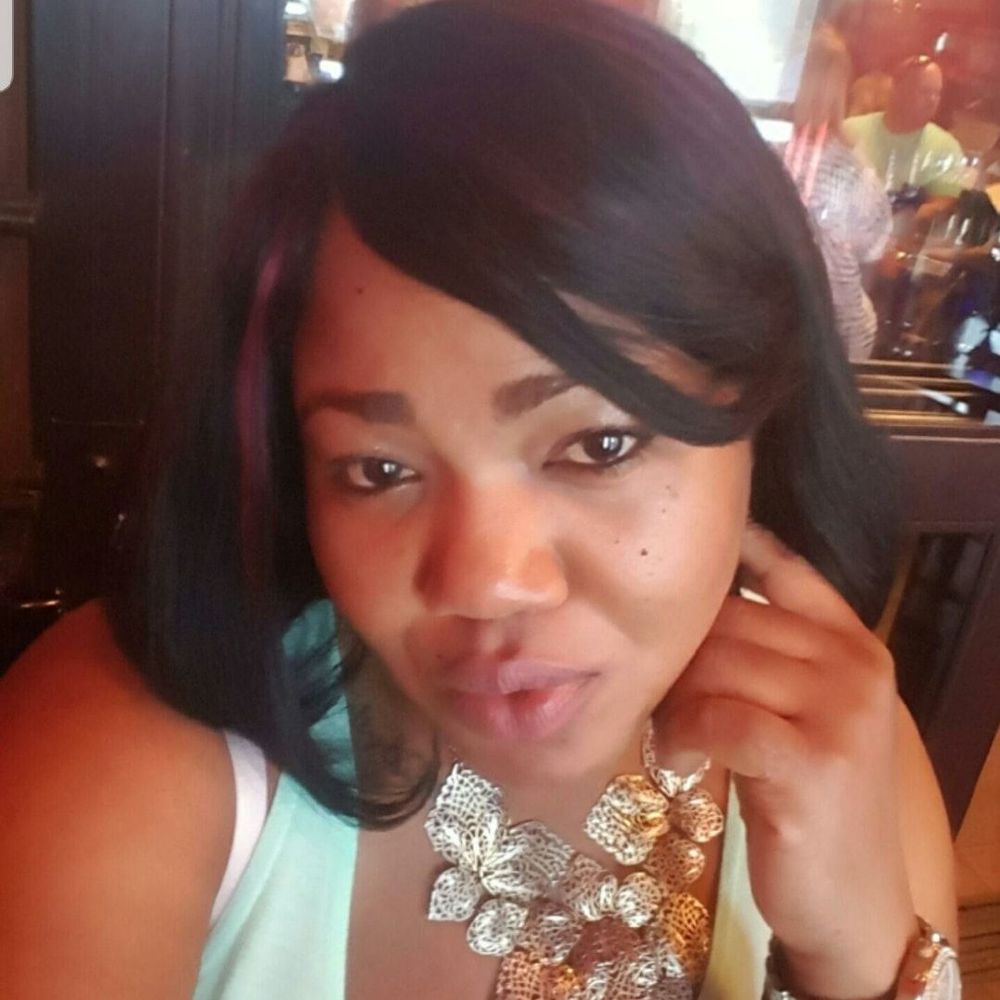 Meet your Posher, Neveen